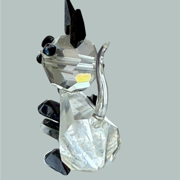 Swarovski Crystal Cat Figurine with Tail & Whiskers 1.5”x1” W/ Swarovski Box - Picture 5 of 7